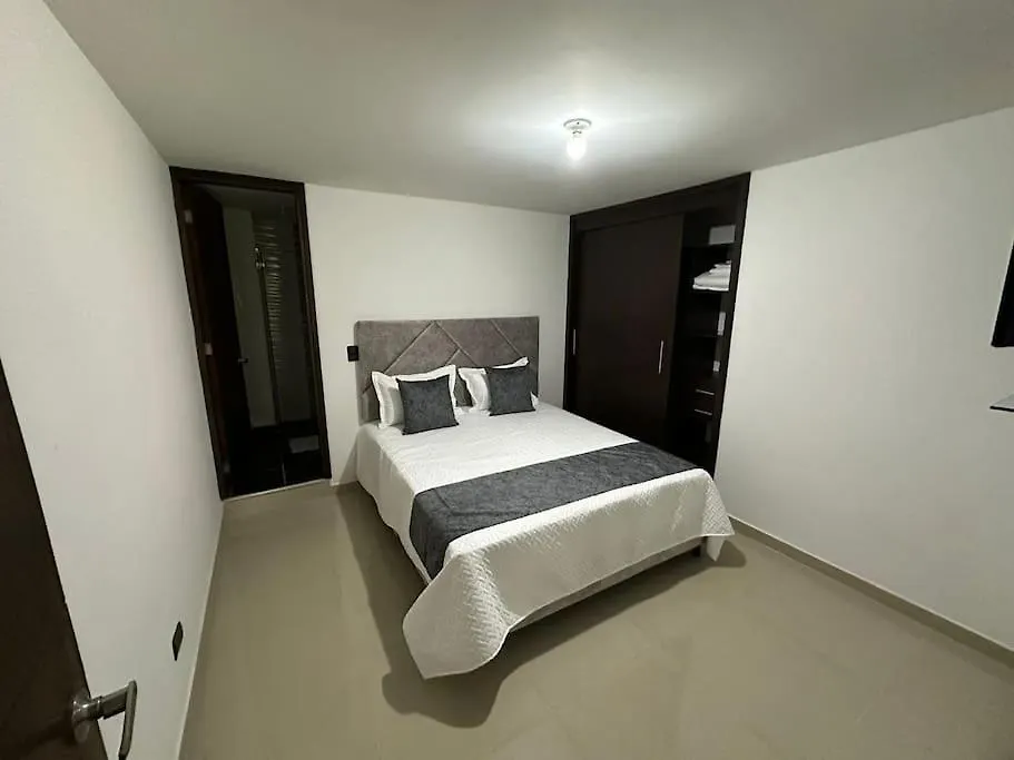 Apartamento Nuevo Laureles- La 70 Medellin 0*,
